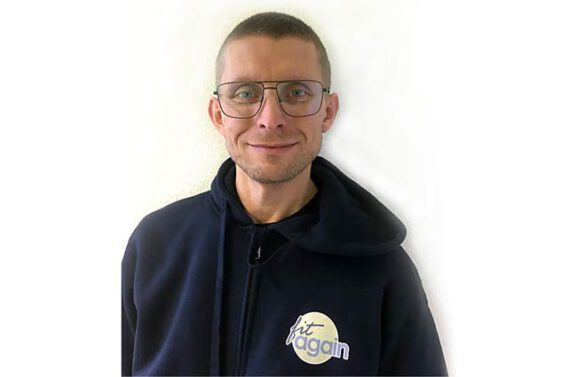 Viktor Ettle, Rezeptionsmitarbeiter Team fitagain, Praxis für Physiotherapie in Köln-Junkersdorf